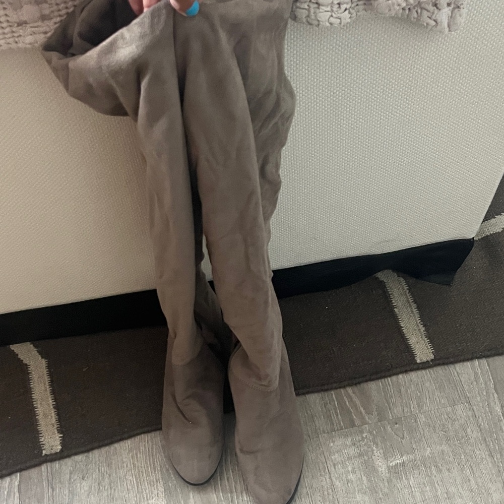 Women's Taupe Heeled Boots